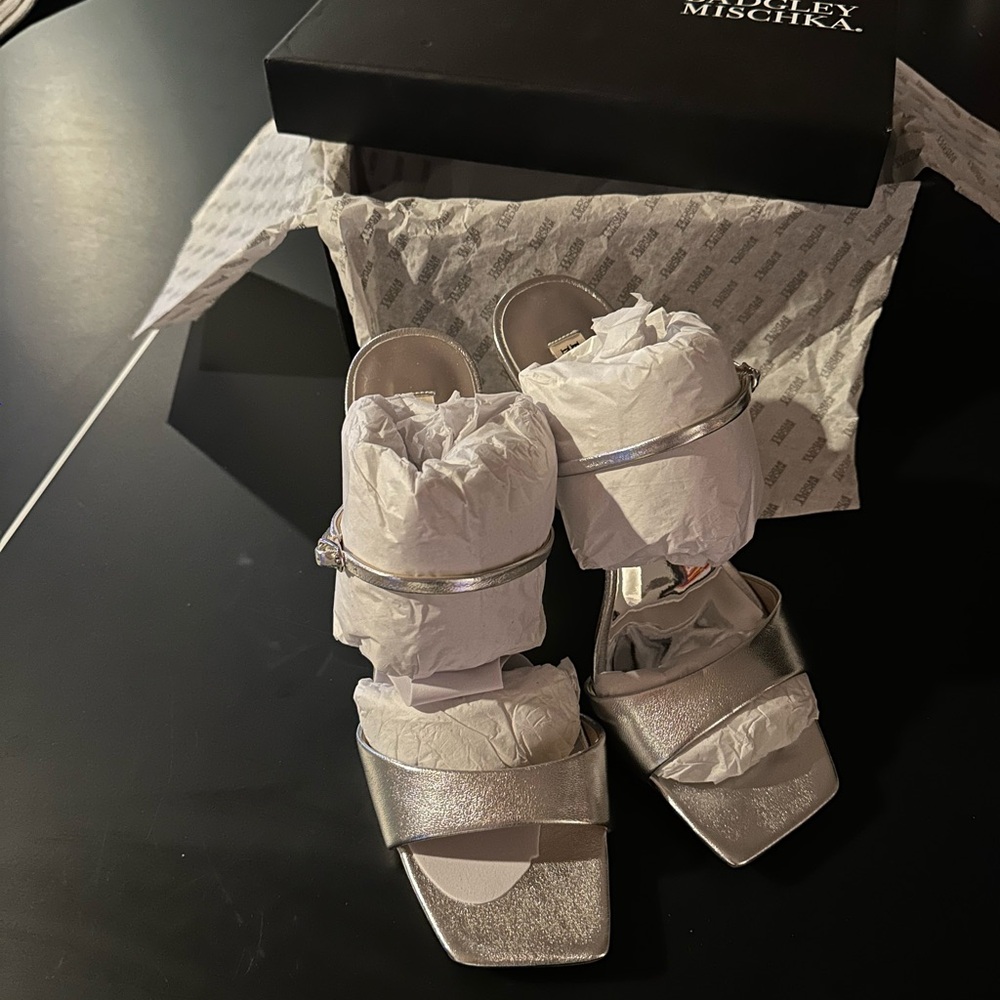 Badgley Mischa Silvern Sandals NWT - Picture 5 of 7